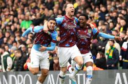 三亿体育体育注册-伯恩利主场换帅，挑战切尔西保持不败