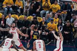 三亿体育体育视频-勇士队遭遇反扑，需加强进攻