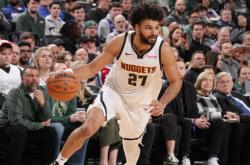 三亿体育体育视频-雄鹿主场逆转掘金，字母哥35分表现助球队绝杀的简单介绍