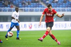 三亿体育体育官网入口-天津泰达客场惨遭击败，远离保级形势堪忧的简单介绍