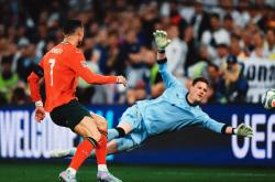 三亿体育体育平台-葡萄牙队在欧国联半决赛中获胜晋级