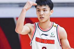 三亿体育体育直播-广州男篮客场战胜劲旅，势不可挡的简单介绍