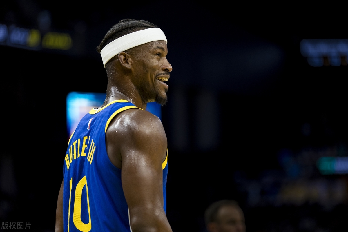 开拓者大胜黄蜂，保持胜率