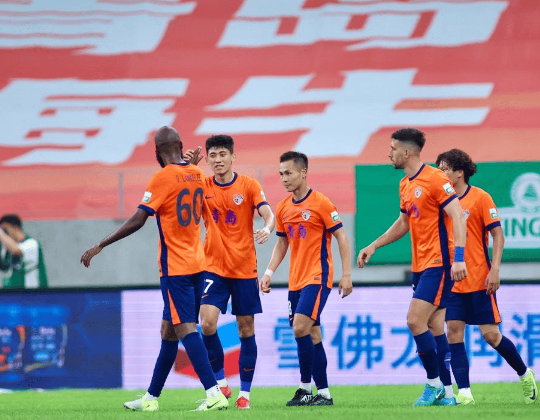 中超联赛战局激烈，球队实力对决令人期待